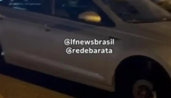 Carro é encontrado sem rodas em Vilas do Atlântico; suspeito usou outro veículo