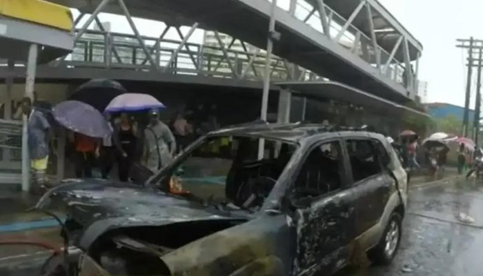 Carro em chamas provoca transtornos na manhã de quarta-feira em Narandiba