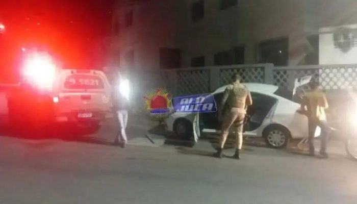 Carro roubado na Rótula do Abacaxi é recuperado após perseguição em Salvador