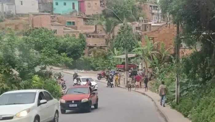 Ciclista morre após colidir com poste em ladeira de Porto Seguro