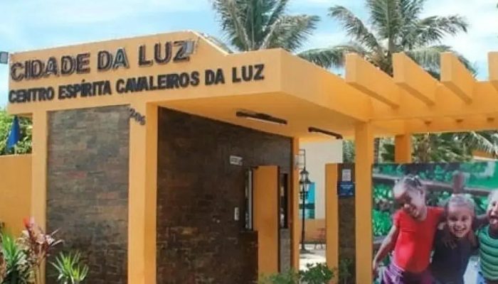 Cidade da Luz promove leilão beneficente com grifes de luxo