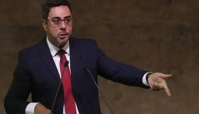 CNJ impõe aposentadoria compulsória a juiz Marcelo Bretas após polêmicas