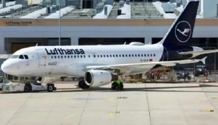 Comandante Trancado Fora da Cabine em Voo da Lufthansa