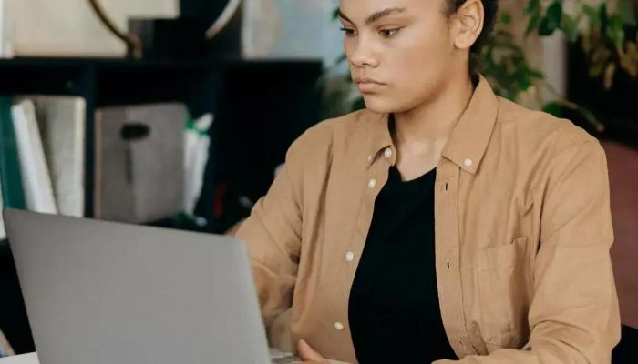 Como acompanhar a restituição e compensação de impostos com o PER/DCOMP