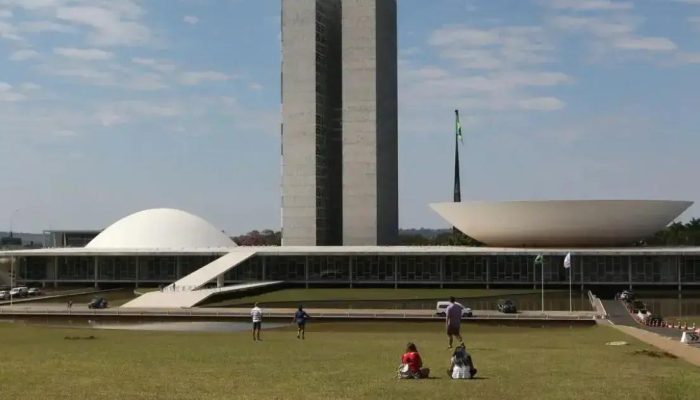 Congresso e STF acordam sobre anistia e penalizações em novo projeto de lei