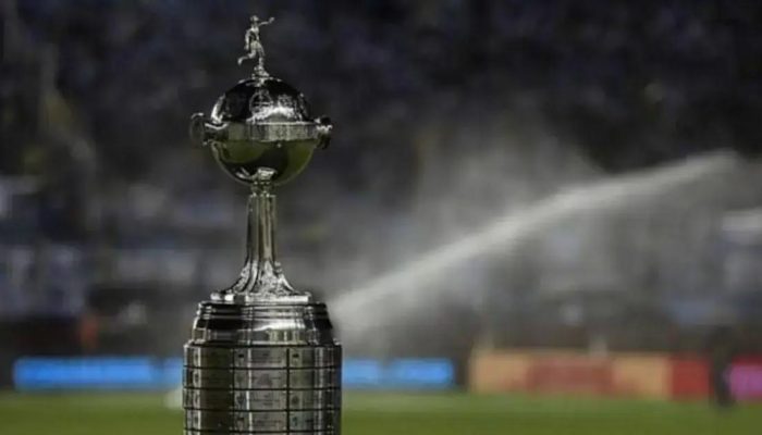 Conmebol acelera venda dos direitos de TV da Libertadores; SBT e Globo em disputa