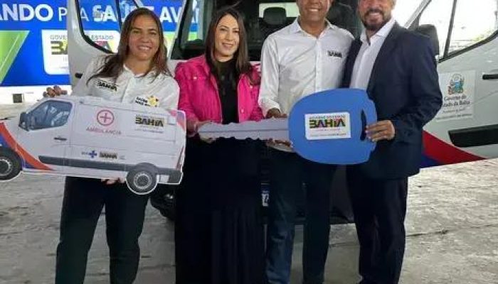 Deputada Claudia Oliveira entrega ambulância e reforça saúde em Itabela