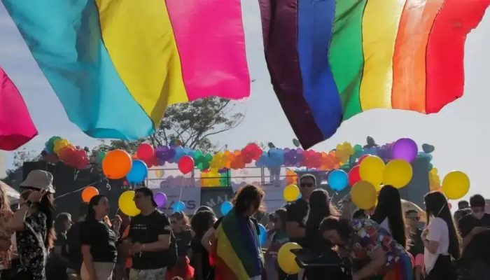 Deputado da Bahia propõe lei contra a cura gay e ritual de conversão