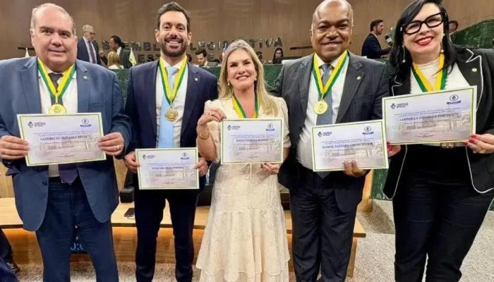 Deputados da AL-BA recebem Medalha do Mérito Legislativo em Goiás