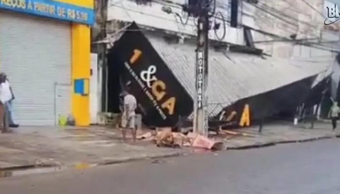 Desabamento de marquise em Salvador causa susto, mas ninguém se feriu