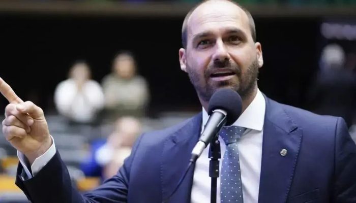 Eduardo Bolsonaro defende sanções dos EUA contra líderes do Brasil