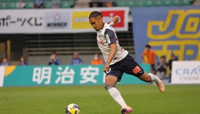 Eduardo Mancha brilha no Ventforet Kofu e projeta estreia na Copa do Imperador