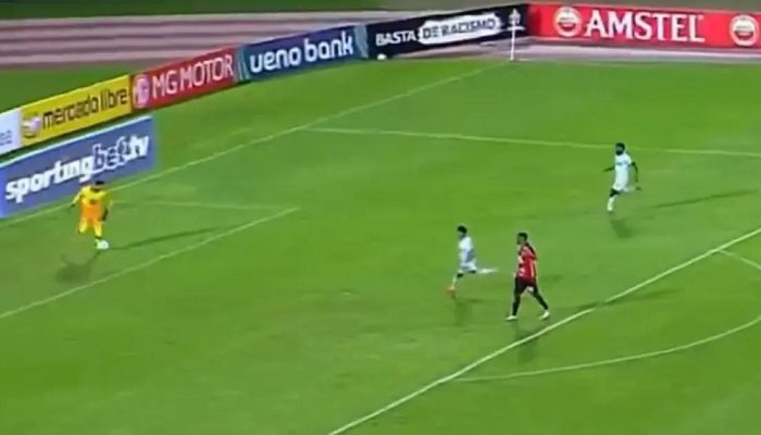 Erro de Lucas Arcanjo resulta na eliminação do Vitória na Sul-Americana