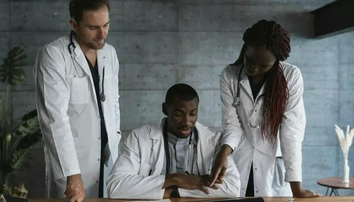 Erros Comuns na Gestão Financeira de Clínicas Médicas e Como Evitá-los