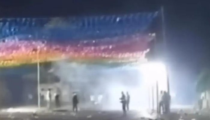 Espada de fogo atinge banheiro químico durante São João em Cruz das Almas