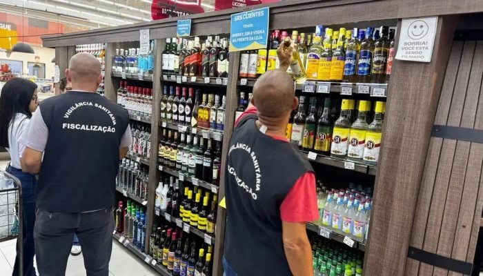 Eunápolis realiza blitz educativa contra bebidas alcoólicas clandestinas