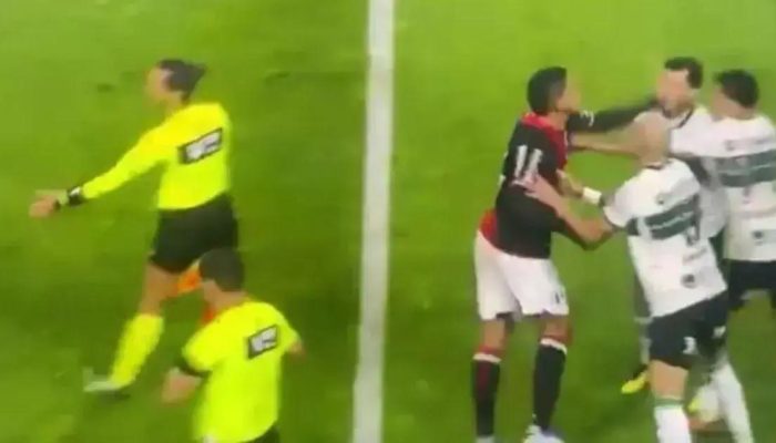 Ex-Vitória, Zeca leva tapa na cara em jogo da Série B do Brasileirão