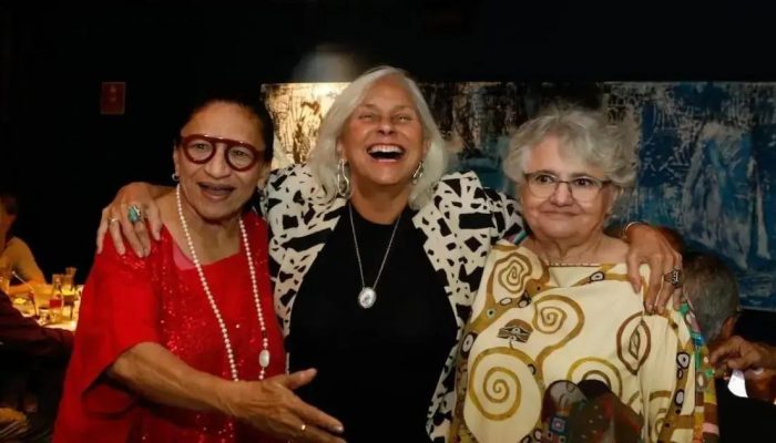 Fafá de Belém celebra raízes baianas em jantar intimista antes de homenagem