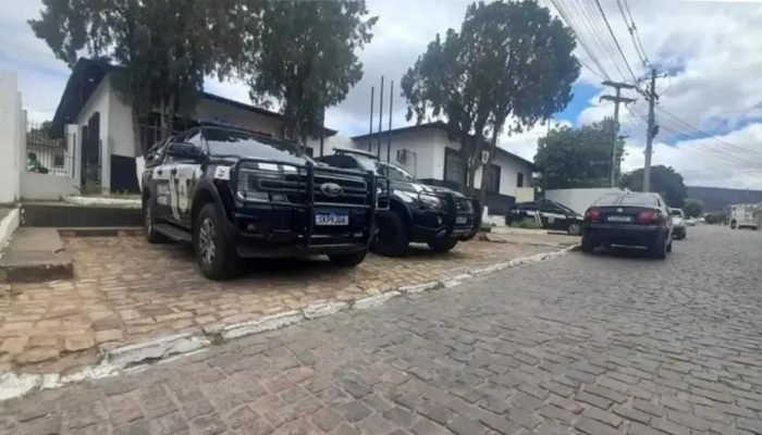 Família é amarrada e R$ 40 mil é roubado em fazenda em Brumado