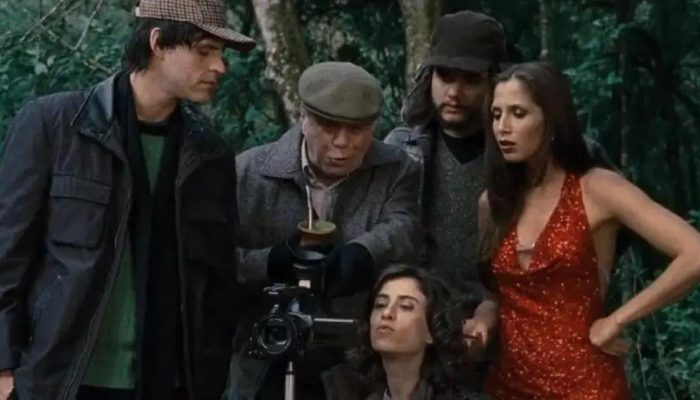 Fernanda Torres comemora retorno de "Saneamento Básico, o Filme" aos cinemas