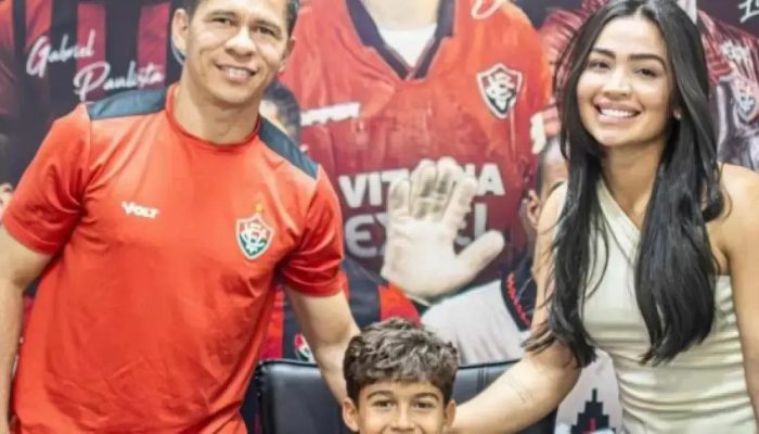 Filho de Osvaldo assina contrato com Vitória para jogar no Sub-11