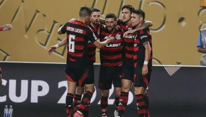 Flamengo conquista vitória na Copa do Mundo de Clubes com estreia de Jorginho