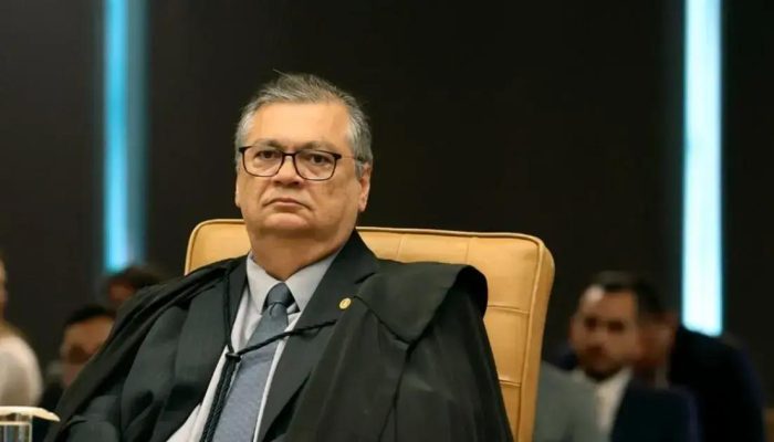 Flávio Dino ironiza ofensas recebidas durante sessão do STF