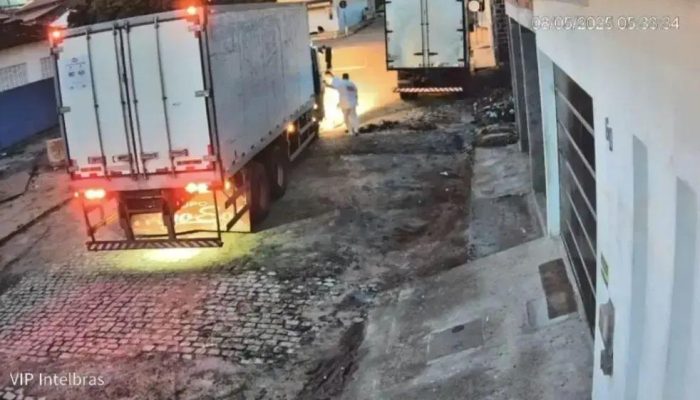 Funcionários da Frangosul são flagrados danificando quebra-molas em Potiraguá