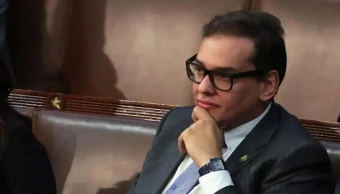 George Santos: ex-deputado americano condenado a sete anos de prisão