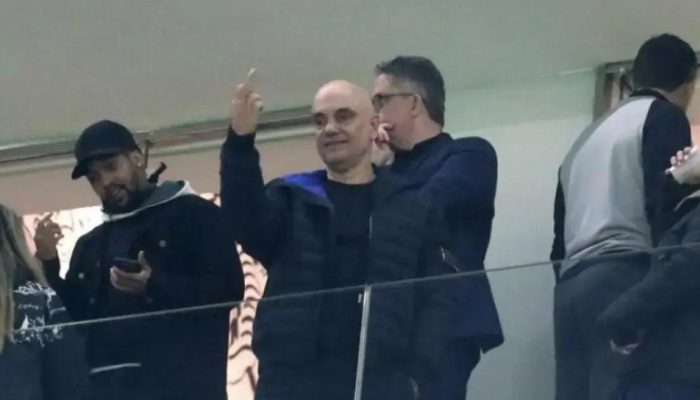 Gesto de Moraes no jogo do Corinthians gera reações após sanção dos EUA