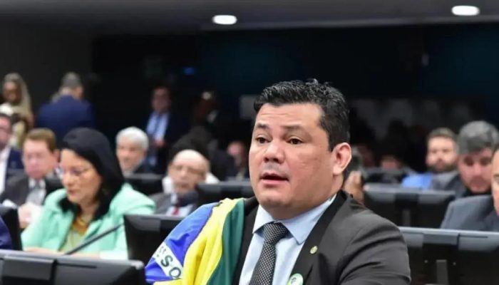 Gilvan da Federal tem mandato suspenso por ofensas a Gleisi Hoffmann