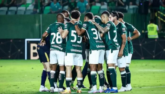 Goiás mantém liderança na Série B mesmo após derrota no último jogo