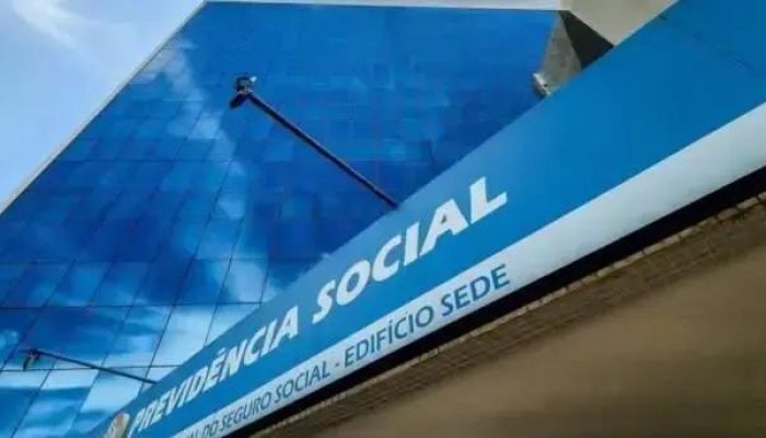 Governo Lula inicia bloqueio de bens de associações suspeitas de fraudes no INSS