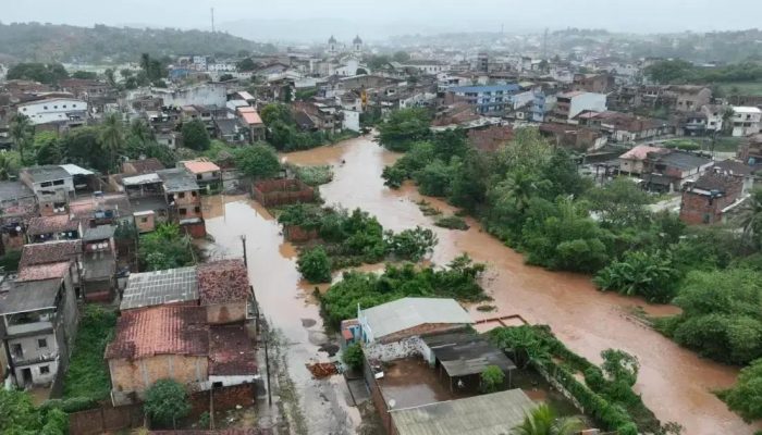 Governo mobiliza apoio a municípios da Bahia afetados por chuvas