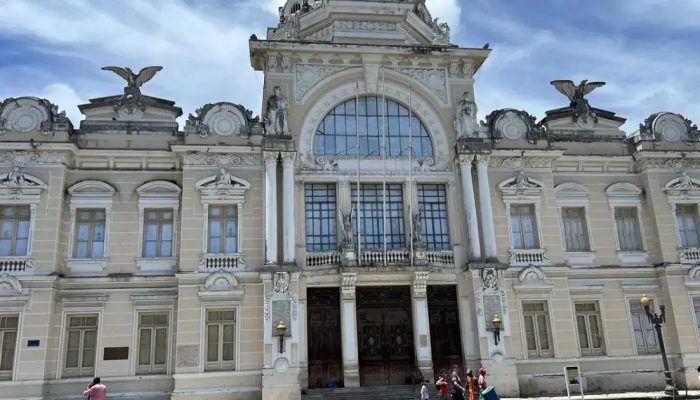 Grupo Rosewood enfrenta impasses para reforma do hotel em Salvador