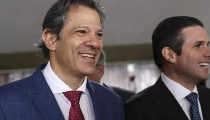 Haddad anuncia novas medidas sobre o IOF a serem reveladas neste domingo