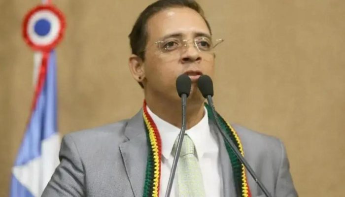 Hilton Coelho descarta possibilidade de representação na AL-BA