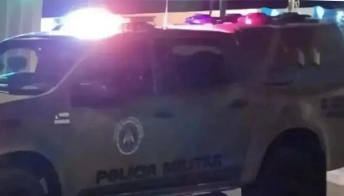 Homem é encontrado morto dentro de casa com marcas de tiros em Ibiassucê