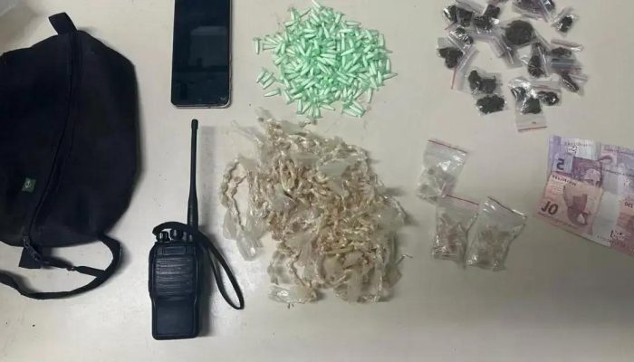 Homem é preso por tráfico de drogas na Santa Mônica, Salvador