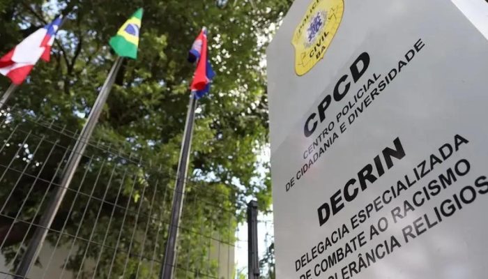 Idoso preso por injúria racial em supermercado de Salvador após discussão