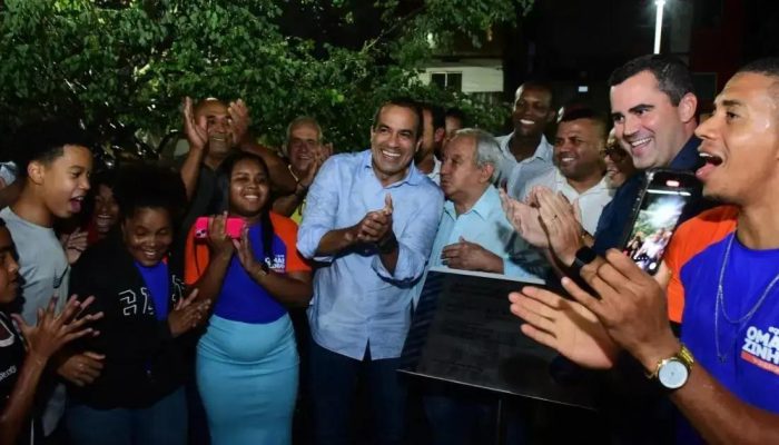 Inauguração de nova praça em Pirajá e programas de urbanização na cidade