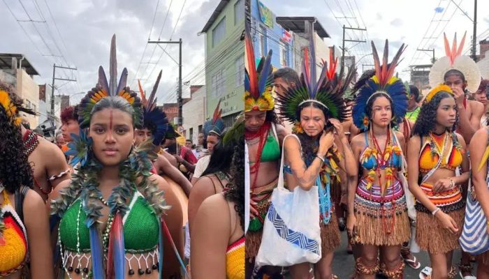 Indígenas da Bahia marcam presença histórica no 2 de julho