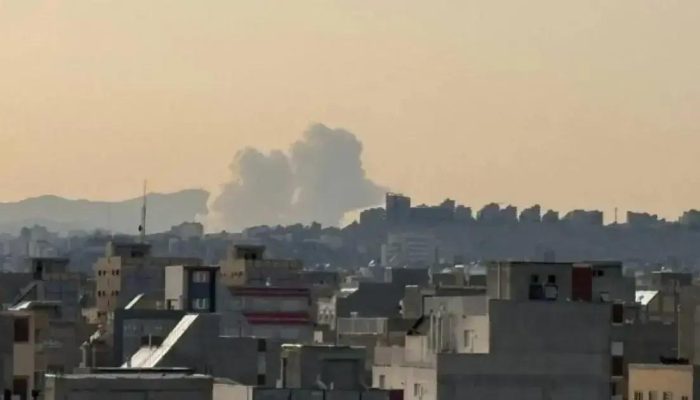 Irã Responde a Israel com Ataques de Mísseis Após Bombardeio