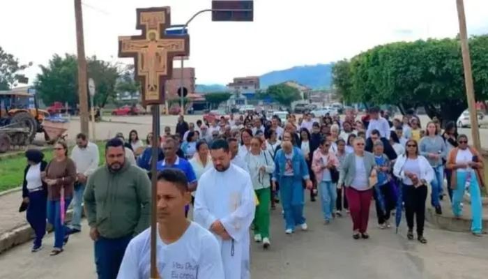 Itarantim realiza Caminhada pela Paz em resposta à violência