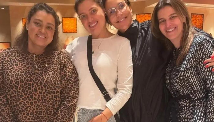 Ivete Sangalo visita Preta Gil enquanto ela trata câncer nos EUA