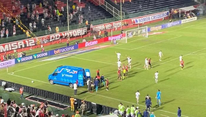 Jamerson sofre fratura em entrada violenta na Série A contra o Cruzeiro