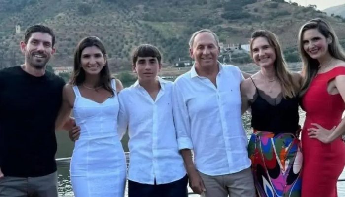 João Gualberto comemora aniversário em Portugal com a família