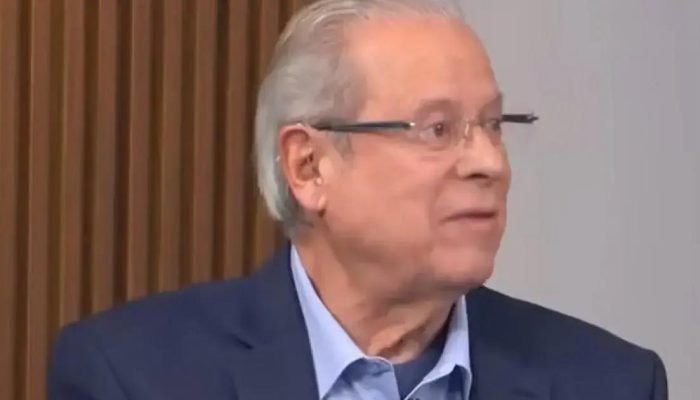 José Dirceu chega a Ilhéus para uma viagem familiar sem agenda política
