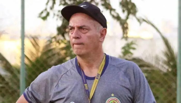 Juazeirense demite técnico Carlos Rabello e Zé Carijé assume interinamente