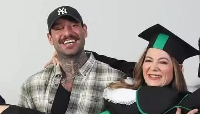 Karina, mãe de Lucas Lucco, se forma em Educação Física aos 49 anos